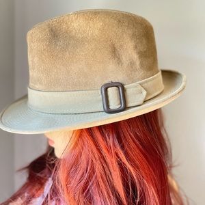 COPY - Vintage Dobbs Suede Fedora Light Tan Size 7 3/8